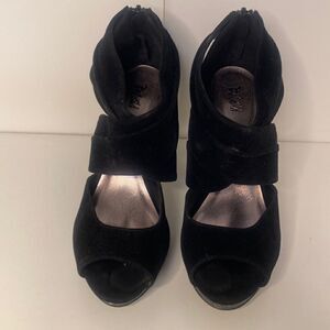 Be Wild Sexy Shoes Black Velvet